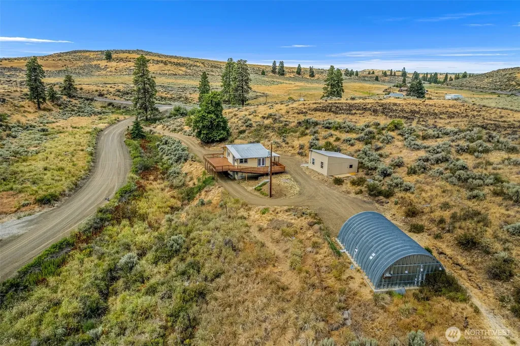 612 Rd S SW East Wenatchee WA 98802