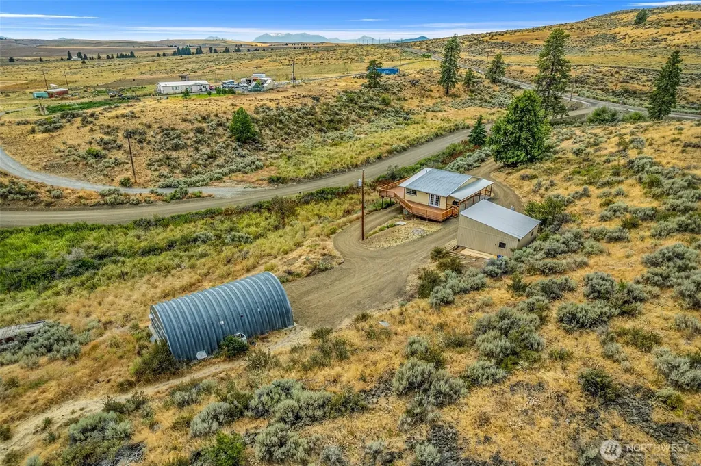 612 Rd S SW East Wenatchee WA 98802