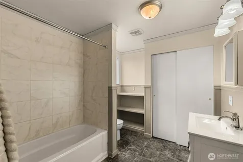 612 Rd S SW East Wenatchee WA 98802