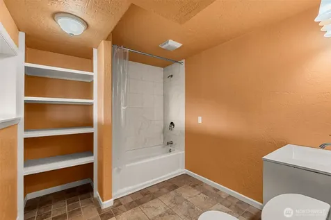 612 Rd S SW East Wenatchee WA 98802
