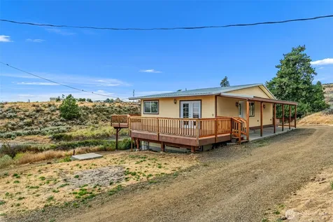 612 Rd S SW East Wenatchee WA 98802