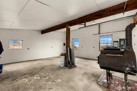612 Rd S SW East Wenatchee WA 98802