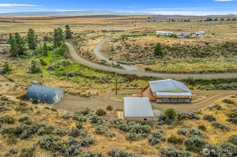 612 Rd S SW East Wenatchee WA 98802