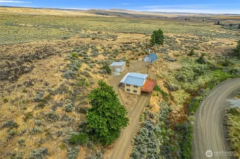 612 Rd S SW East Wenatchee WA 98802