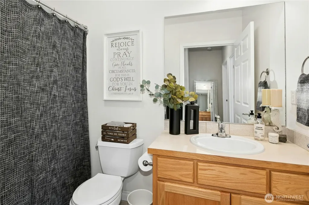 2370 SW Winchester Street Oak Harbor WA 98277