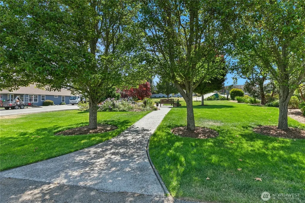 2370 SW Winchester Street Oak Harbor WA 98277