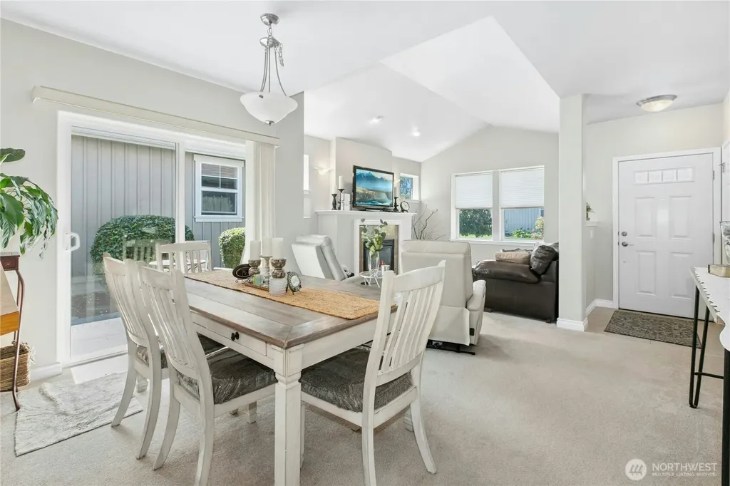 2370 SW Winchester Street Oak Harbor WA 98277