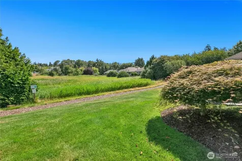 2370 SW Winchester Street Oak Harbor WA 98277