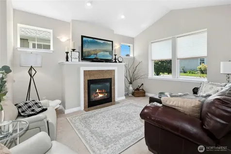 2370 SW Winchester Street Oak Harbor WA 98277