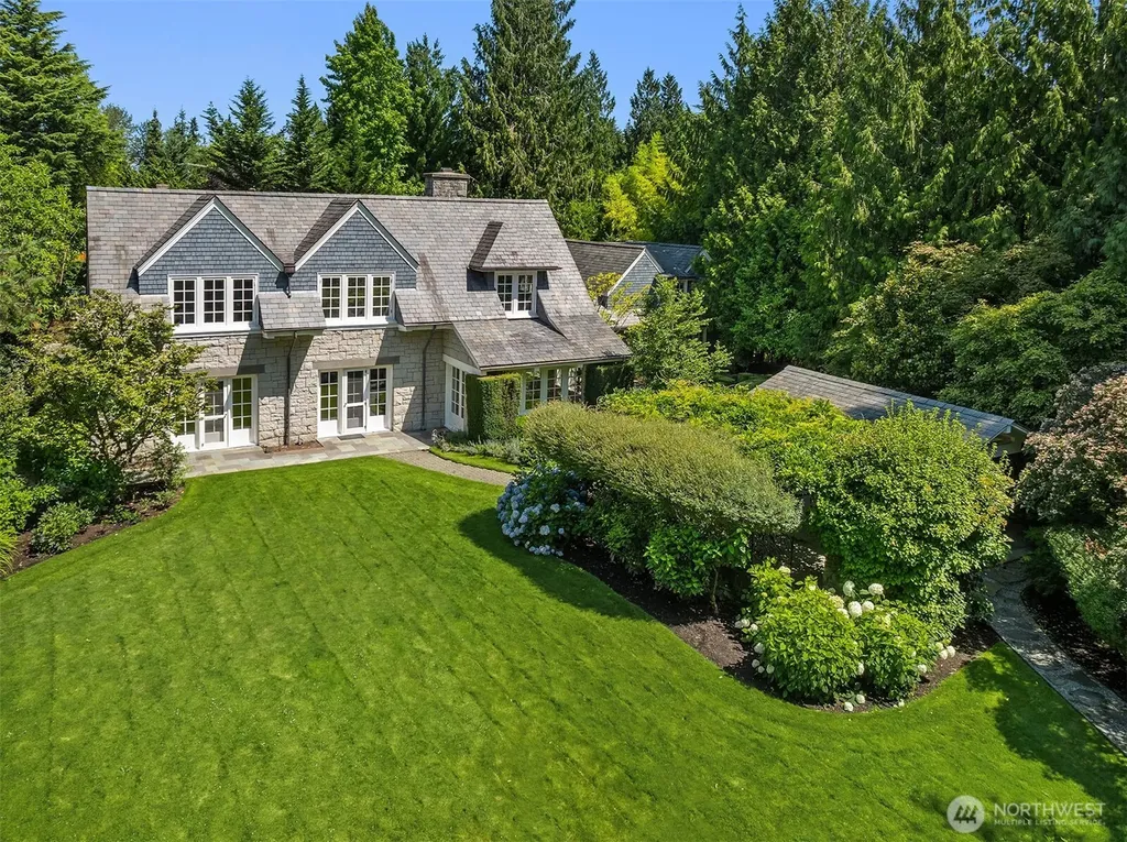 8106 Overlake Drive W Medina WA 98039
