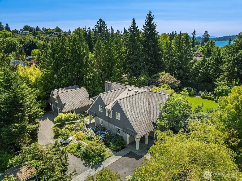 8106 Overlake Drive W Medina WA 98039