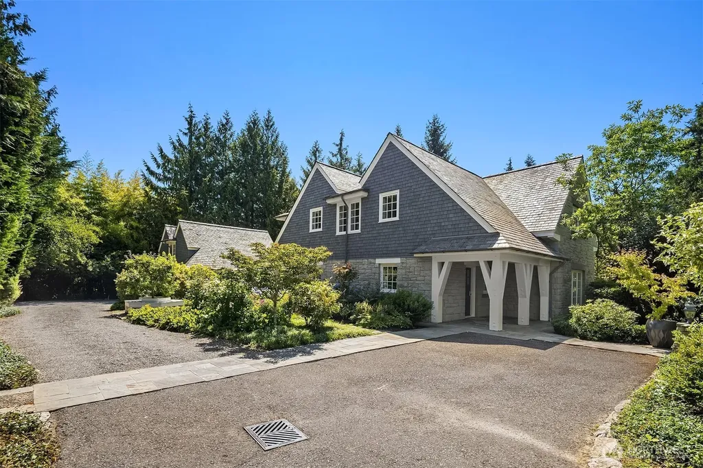 8106 Overlake Drive W Medina WA 98039