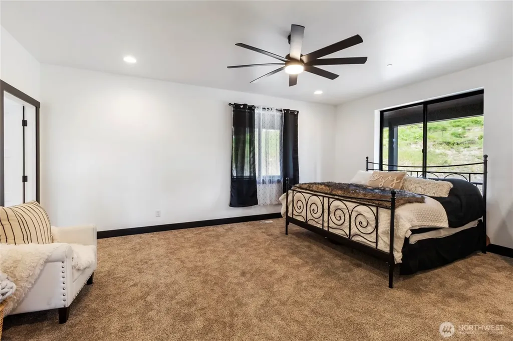 38922 Madrona Drive E Roy WA 98580