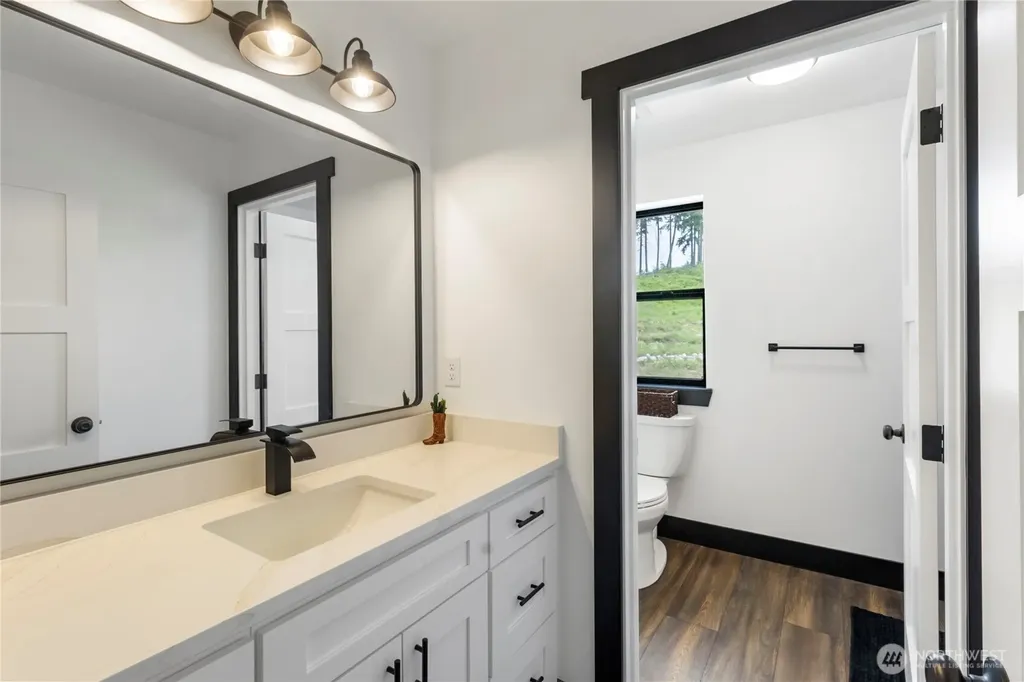 38922 Madrona Drive E Roy WA 98580