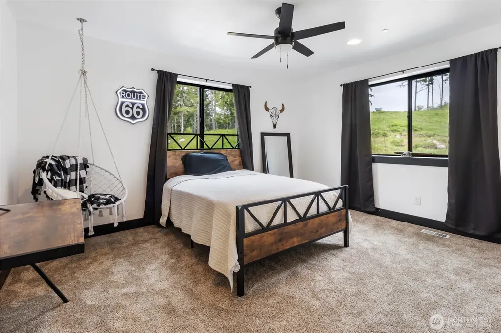 38922 Madrona Drive E Roy WA 98580