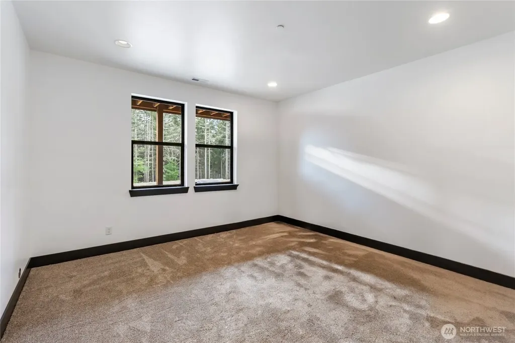 38922 Madrona Drive E Roy WA 98580