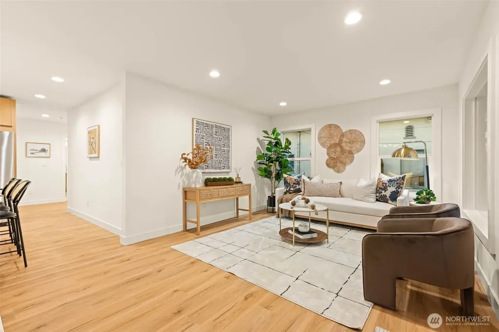 1128 N 77th Street Seattle WA 98103