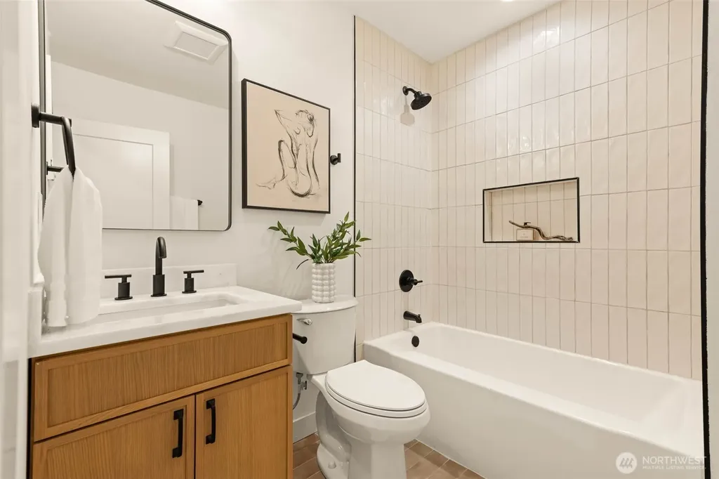 1128 N 77th Street Seattle WA 98103