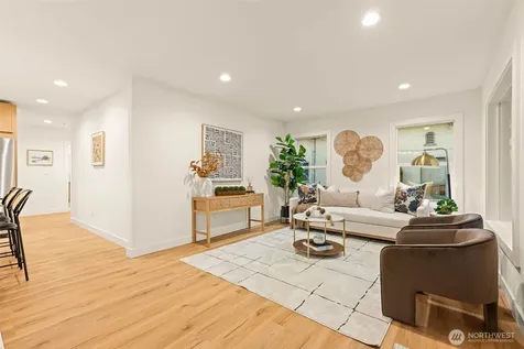 1128 N 77th Street Seattle WA 98103