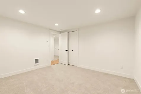 1128 N 77th Street Seattle WA 98103