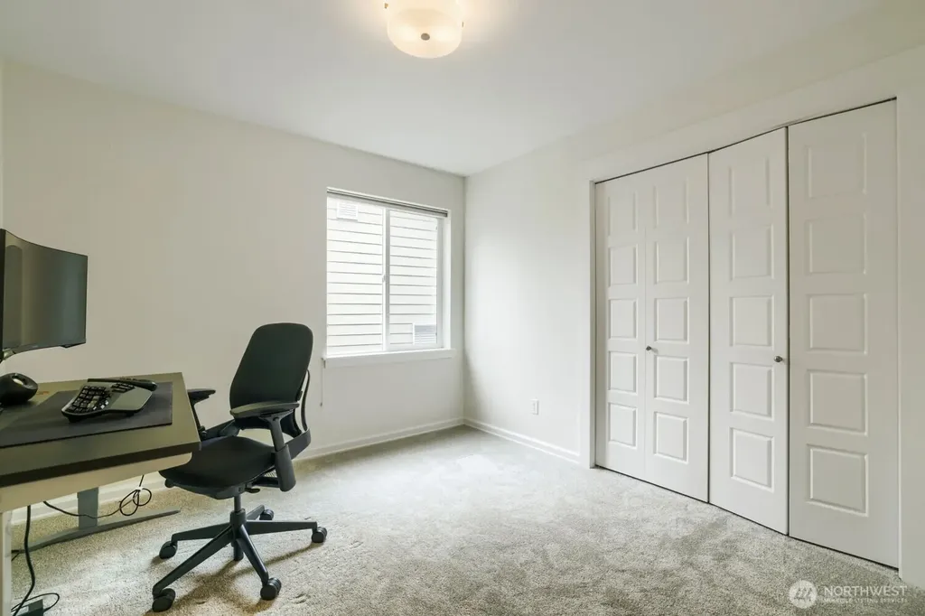 5060 163rd Place SE Bellevue WA 98006