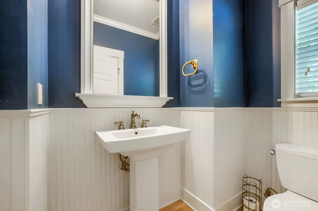 5060 163rd Place SE Bellevue WA 98006