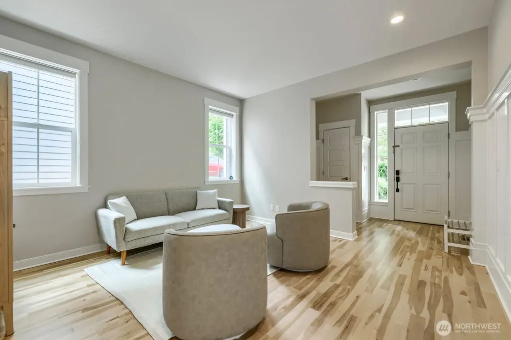 5060 163rd Place SE Bellevue WA 98006
