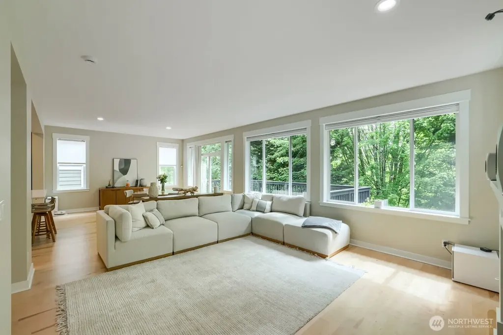 5060 163rd Place SE Bellevue WA 98006