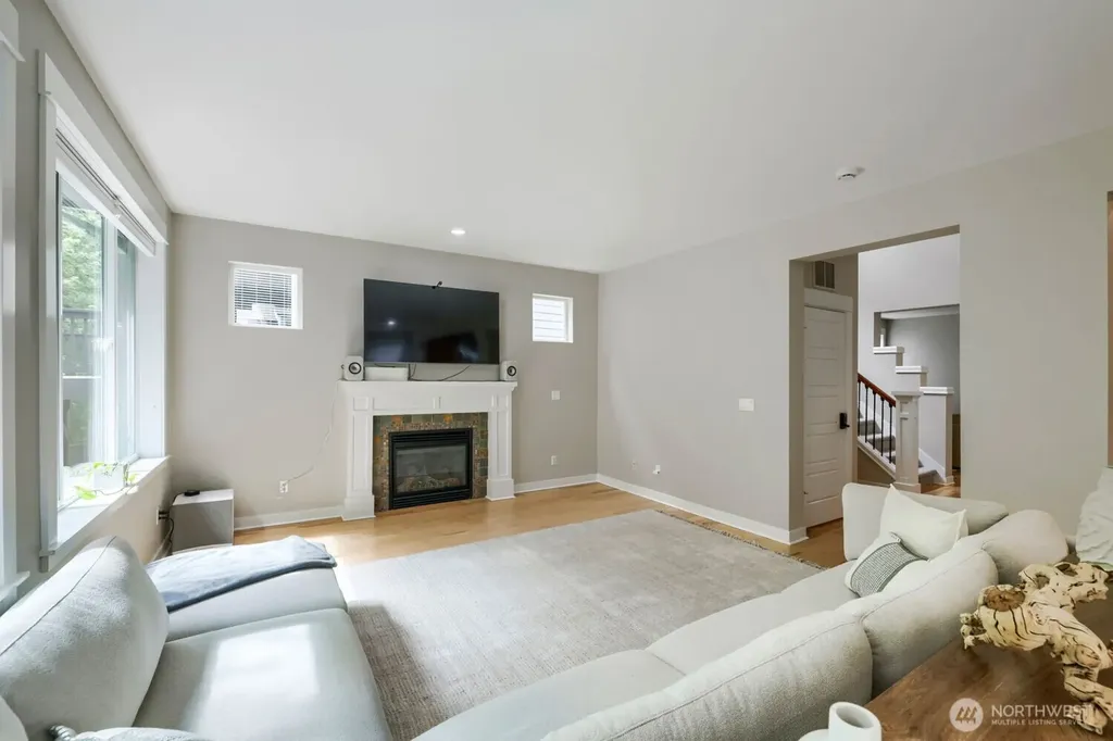 5060 163rd Place SE Bellevue WA 98006