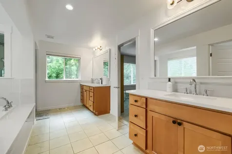 5060 163rd Place SE Bellevue WA 98006