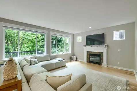 5060 163rd Place SE Bellevue WA 98006