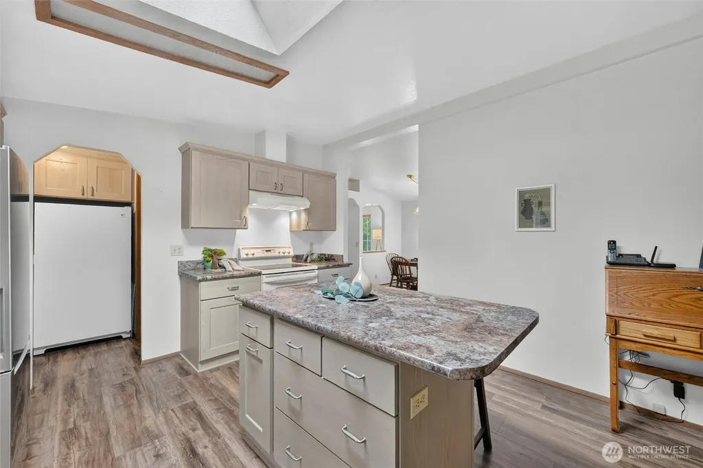 5027 Yellow Brick Road Bellingham WA 98226