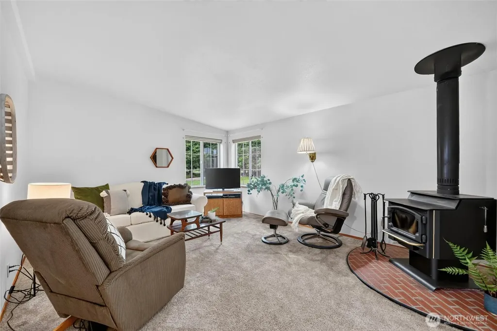 5027 Yellow Brick Road Bellingham WA 98226