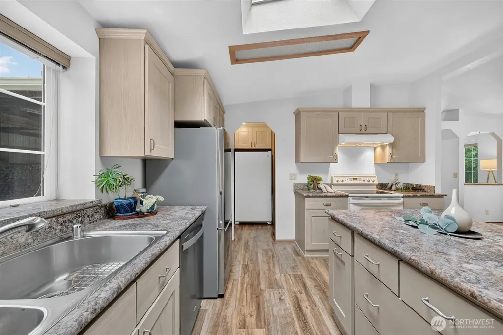 5027 Yellow Brick Road Bellingham WA 98226