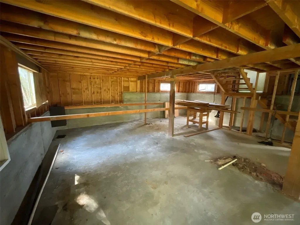 33247 Eglon Road NE Kingston WA 98346