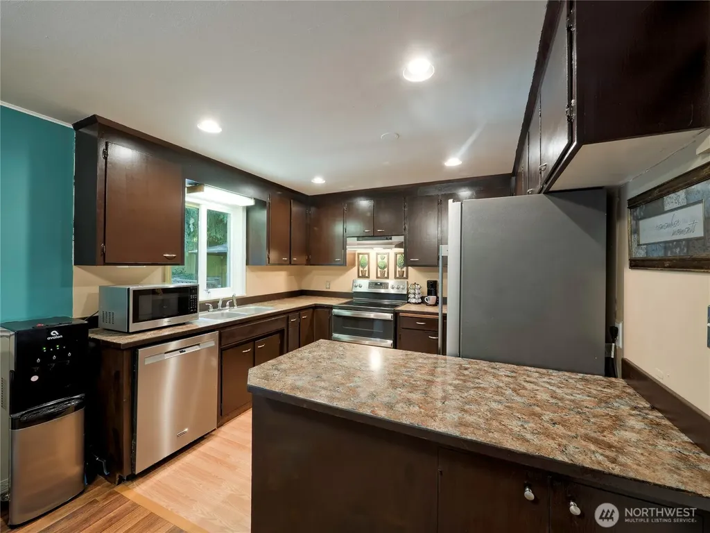 30443 3rd Avenue S Federal Way WA 98003