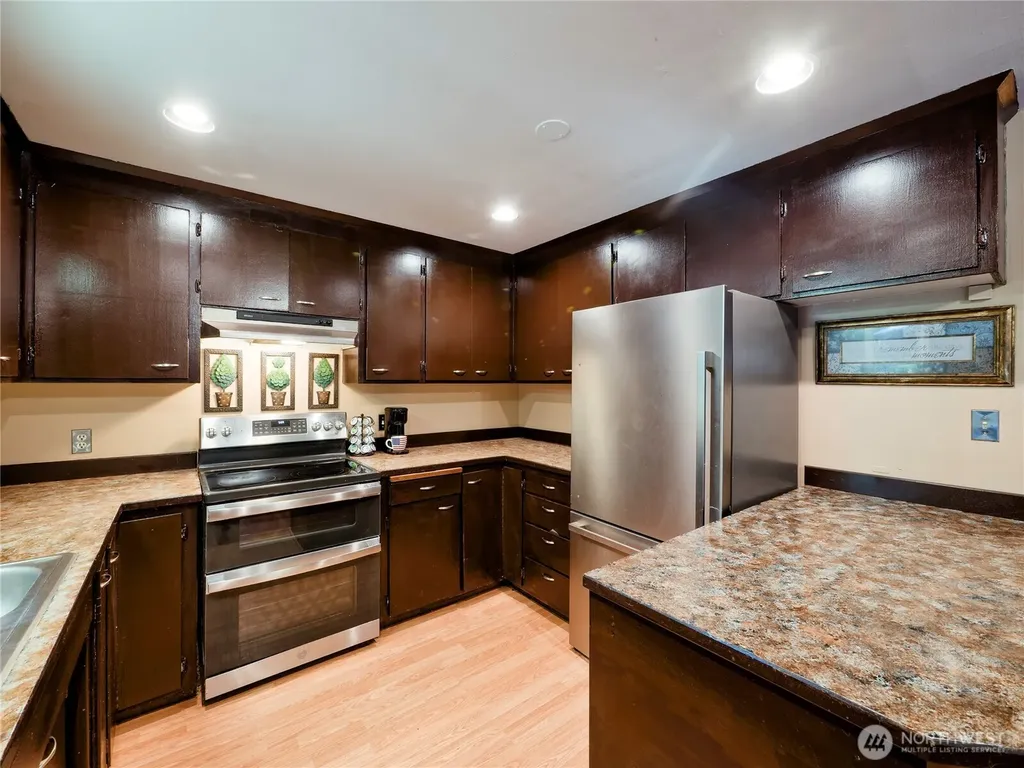 30443 3rd Avenue S Federal Way WA 98003
