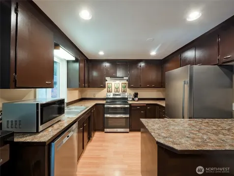 30443 3rd Avenue S Federal Way WA 98003