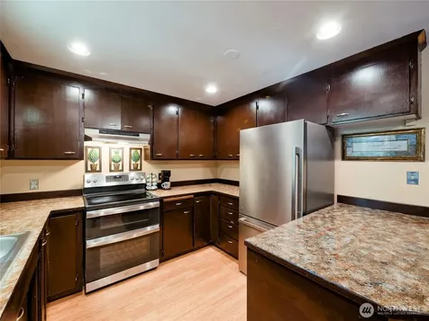 30443 3rd Avenue S Federal Way WA 98003
