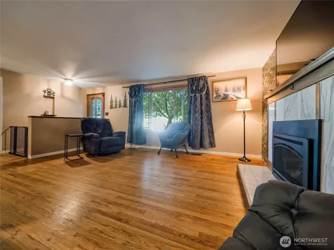 30443 3rd Avenue S Federal Way WA 98003