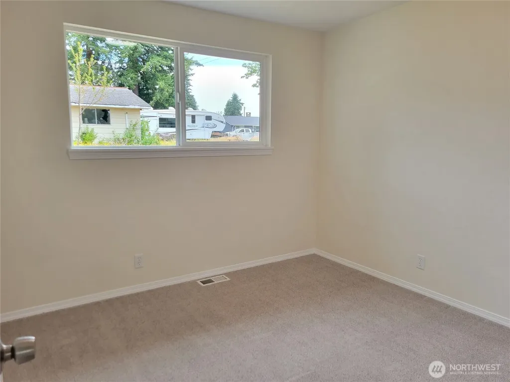 1713 W Martin Street Elma WA 98541