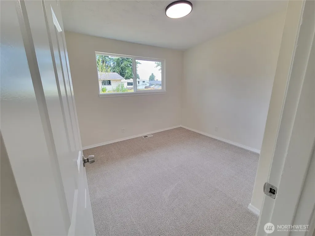 1713 W Martin Street Elma WA 98541