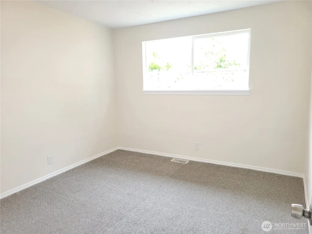 1713 W Martin Street Elma WA 98541