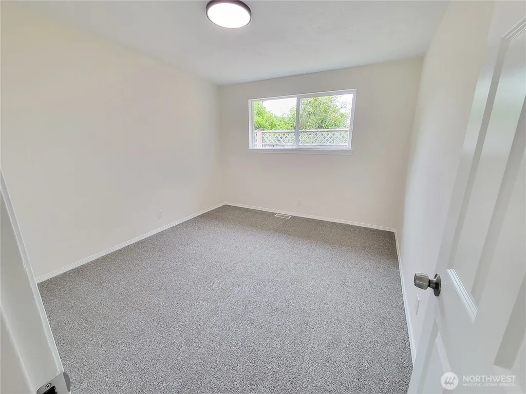 1713 W Martin Street Elma WA 98541