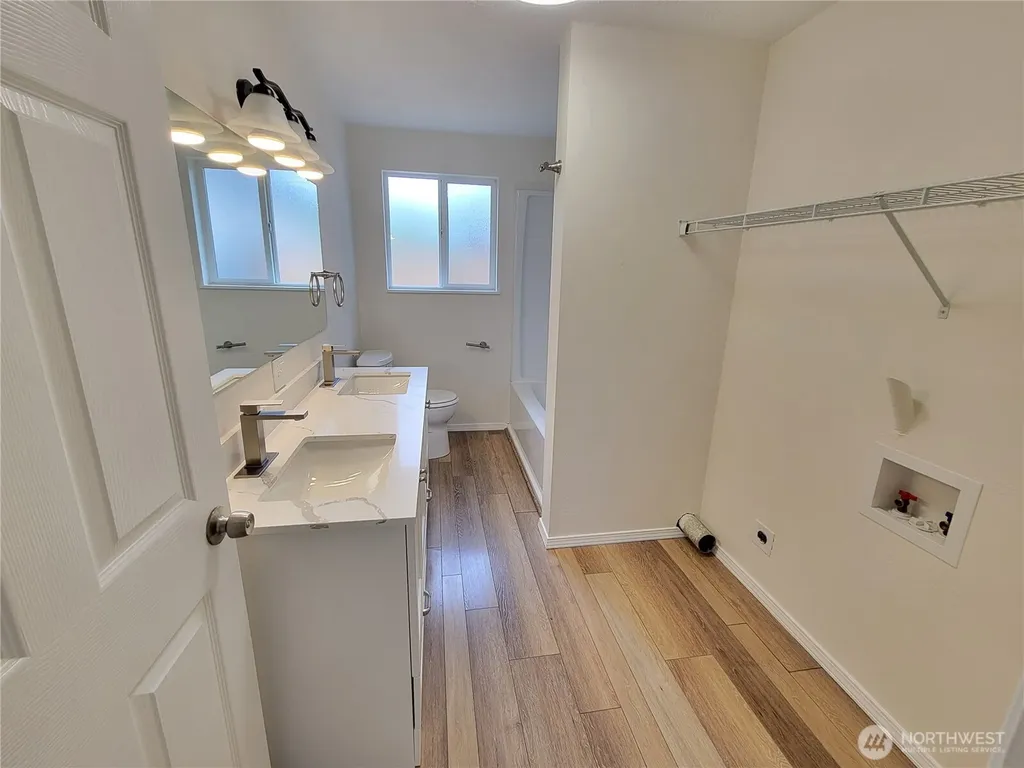 1713 W Martin Street Elma WA 98541