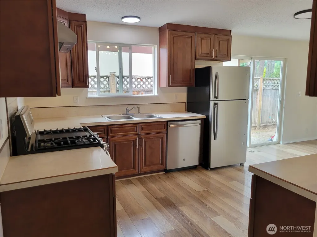 1713 W Martin Street Elma WA 98541