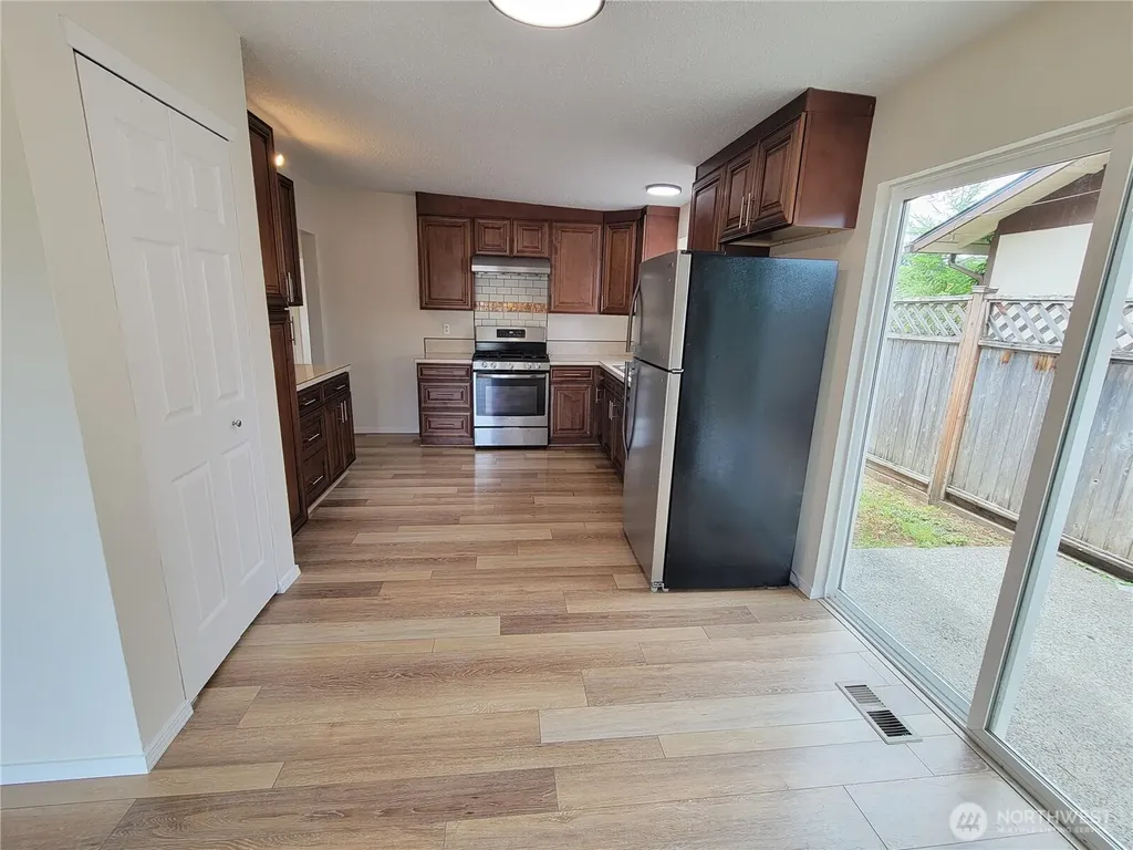 1713 W Martin Street Elma WA 98541