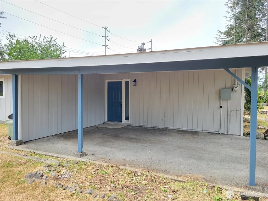 1713 W Martin Street Elma WA 98541