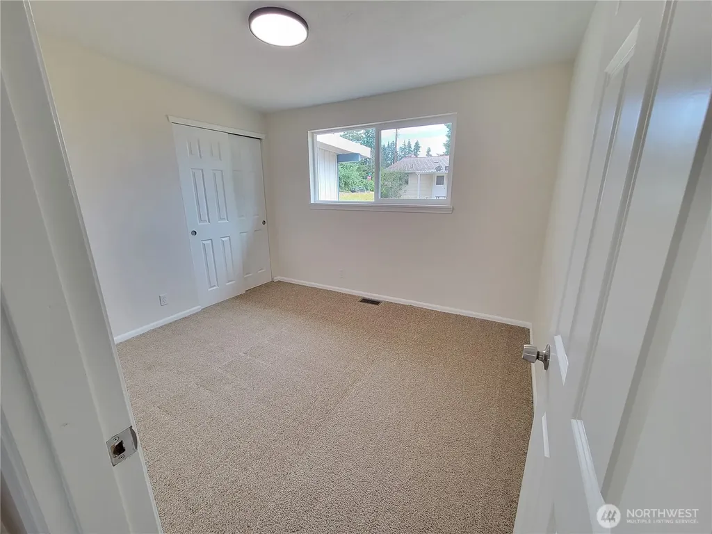 1713 W Martin Street Elma WA 98541