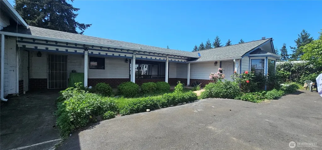 9722 South Tacoma Way Lakewood WA 98499